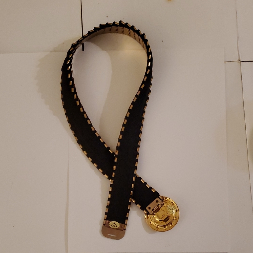 New Gold Lion Head Metal Stretchy Belt Total Length 26" Fits From M Up To Xl - Picture 6 of 9